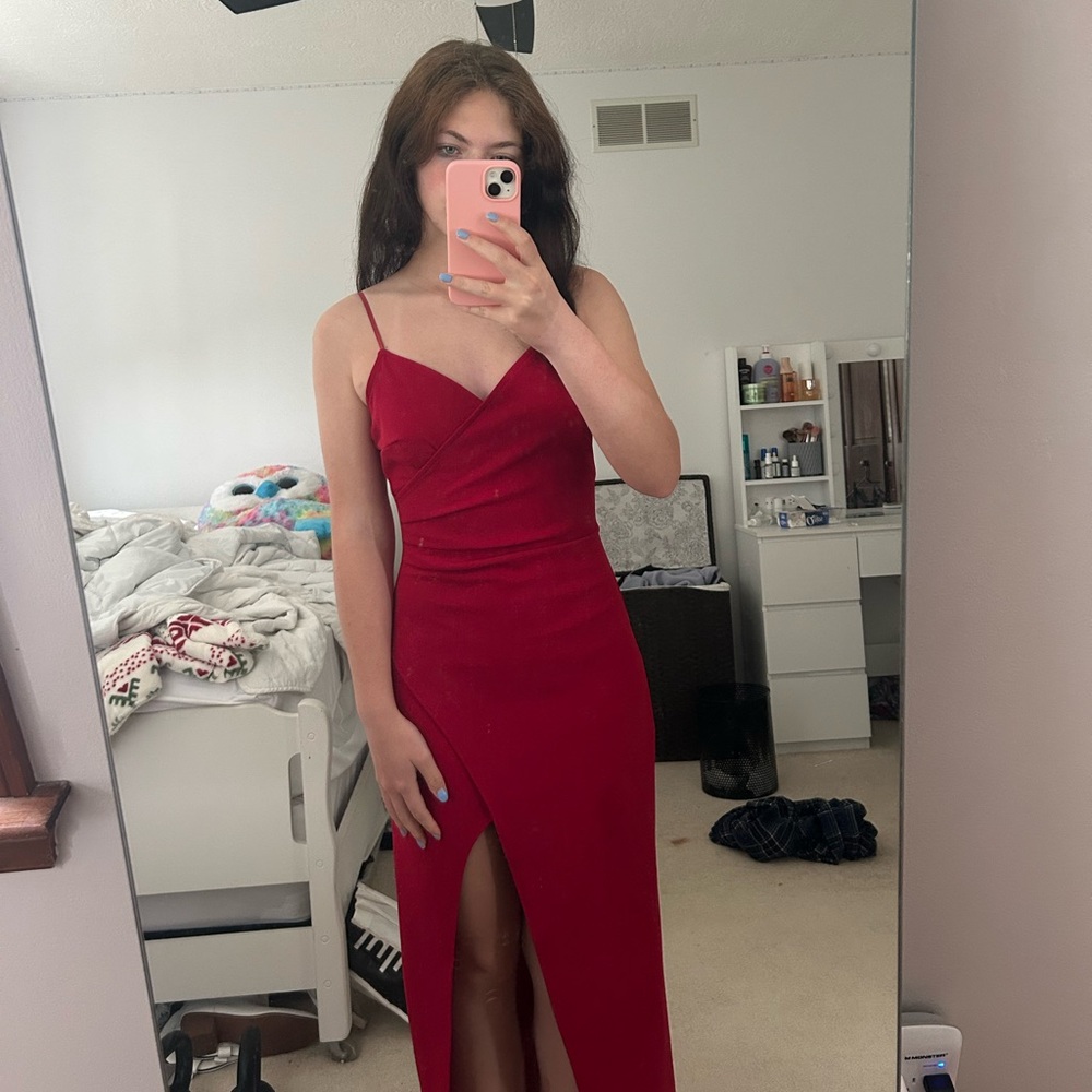 RED WINDSOR PROM DRESS!!
